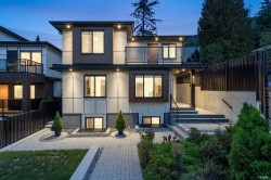 800 Montroyal Boulevard  North Vancouver, BC V7R 2G6