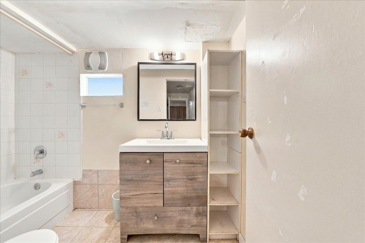 4820 Moss Street, Vancouver, BC