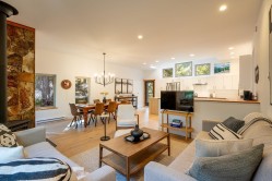 3125 Hawthorne Place Whistler, BC V8E 0B8