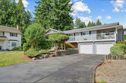 524 Lyn Court Coquitlam, BC V3J 5N2