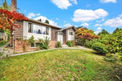 1433 Kings Avenue  West Vancouver, BC V7T 2C7