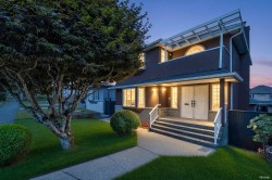 3681 Scales Place  Vancouver, BC V5R 5Z9