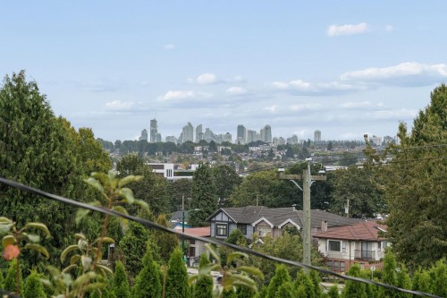2780 8Th Avenue E, Vancouver, BC 
