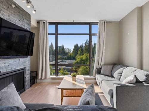 901-9300 University Crescent  Burnaby, BC V5A 4X9