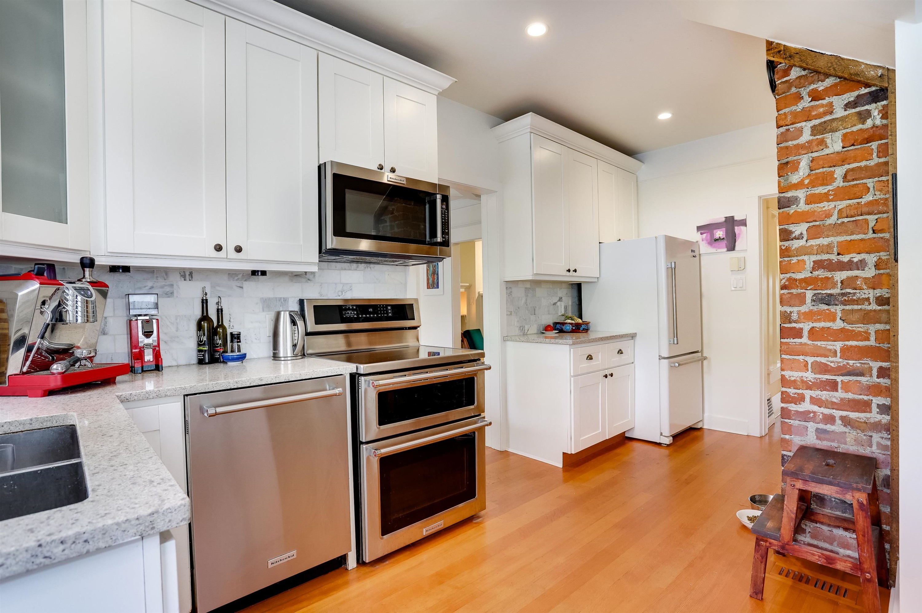 2227 7Th Avenue E, Vancouver, BC
