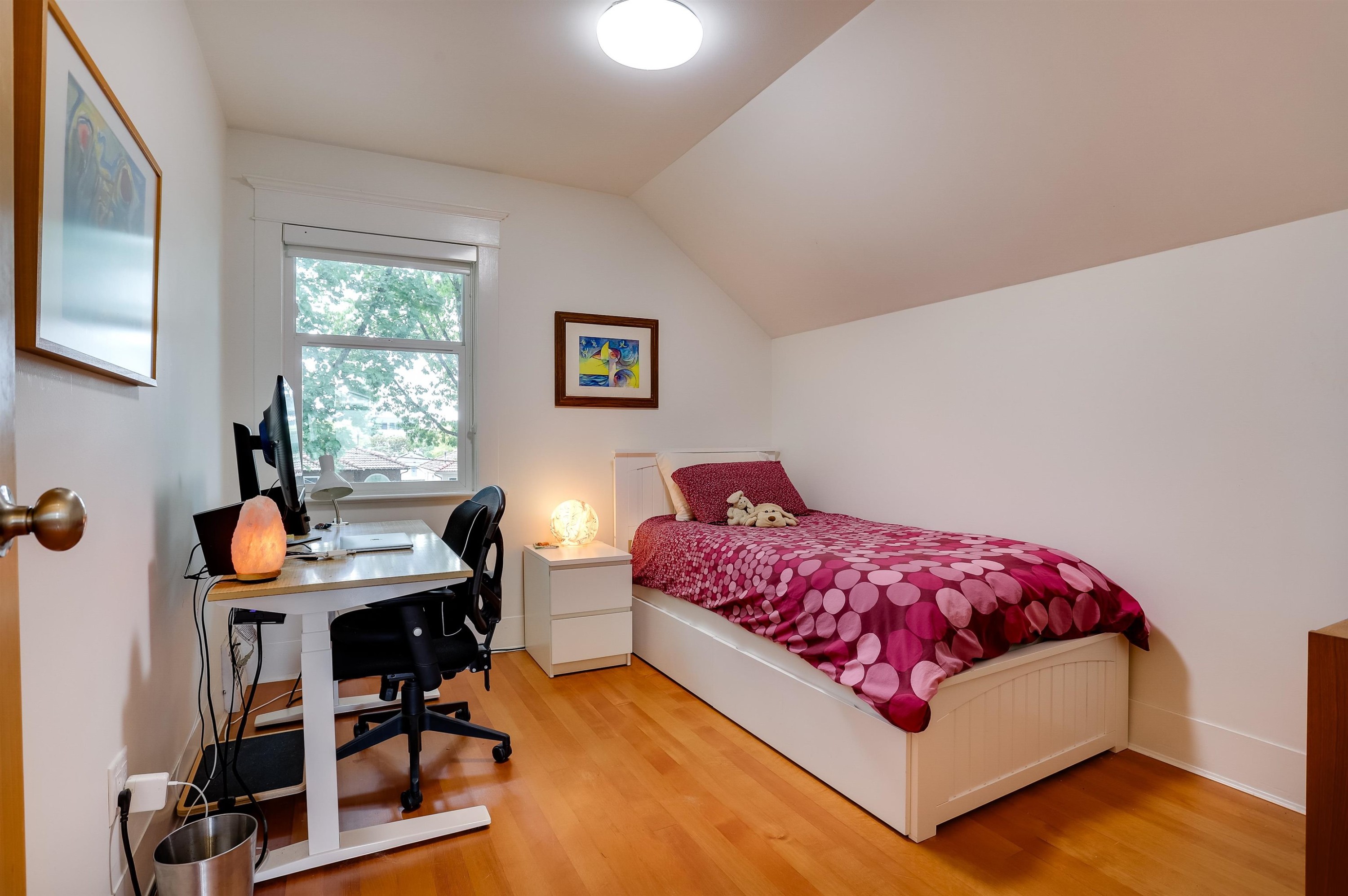 2227 7Th Avenue E, Vancouver, BC