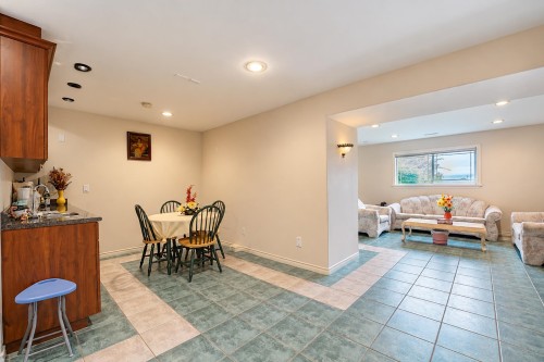 1683 Kingfisher Crescent, Coquitlam, BC 
