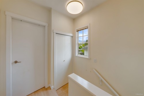 989 38Th Avenue W, Vancouver, BC 