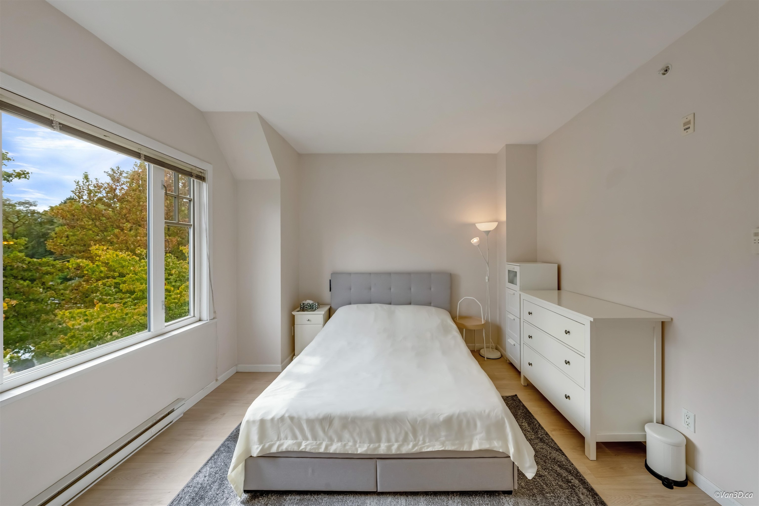 989 38Th Avenue W, Vancouver, BC