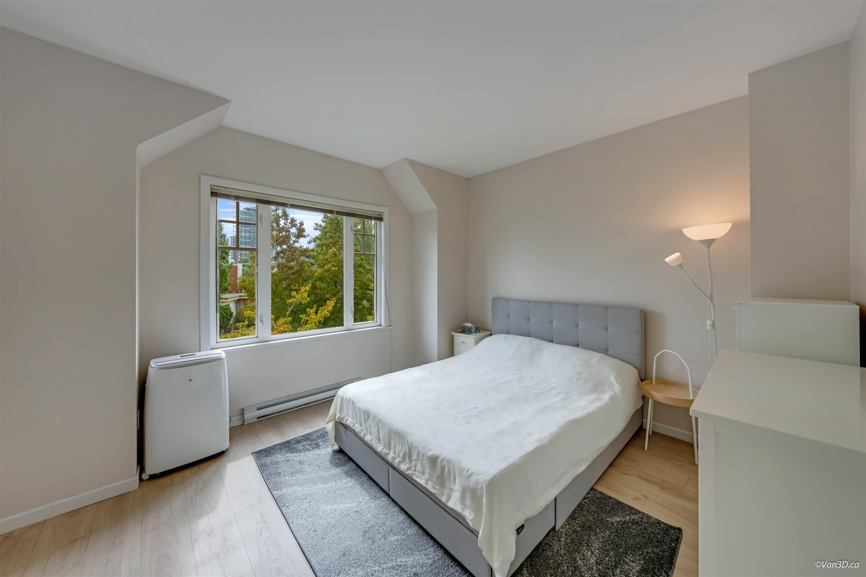 989 38Th Avenue W, Vancouver, BC