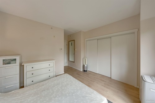 989 38Th Avenue W, Vancouver, BC 