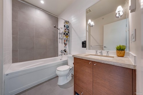 989 38Th Avenue W, Vancouver, BC 