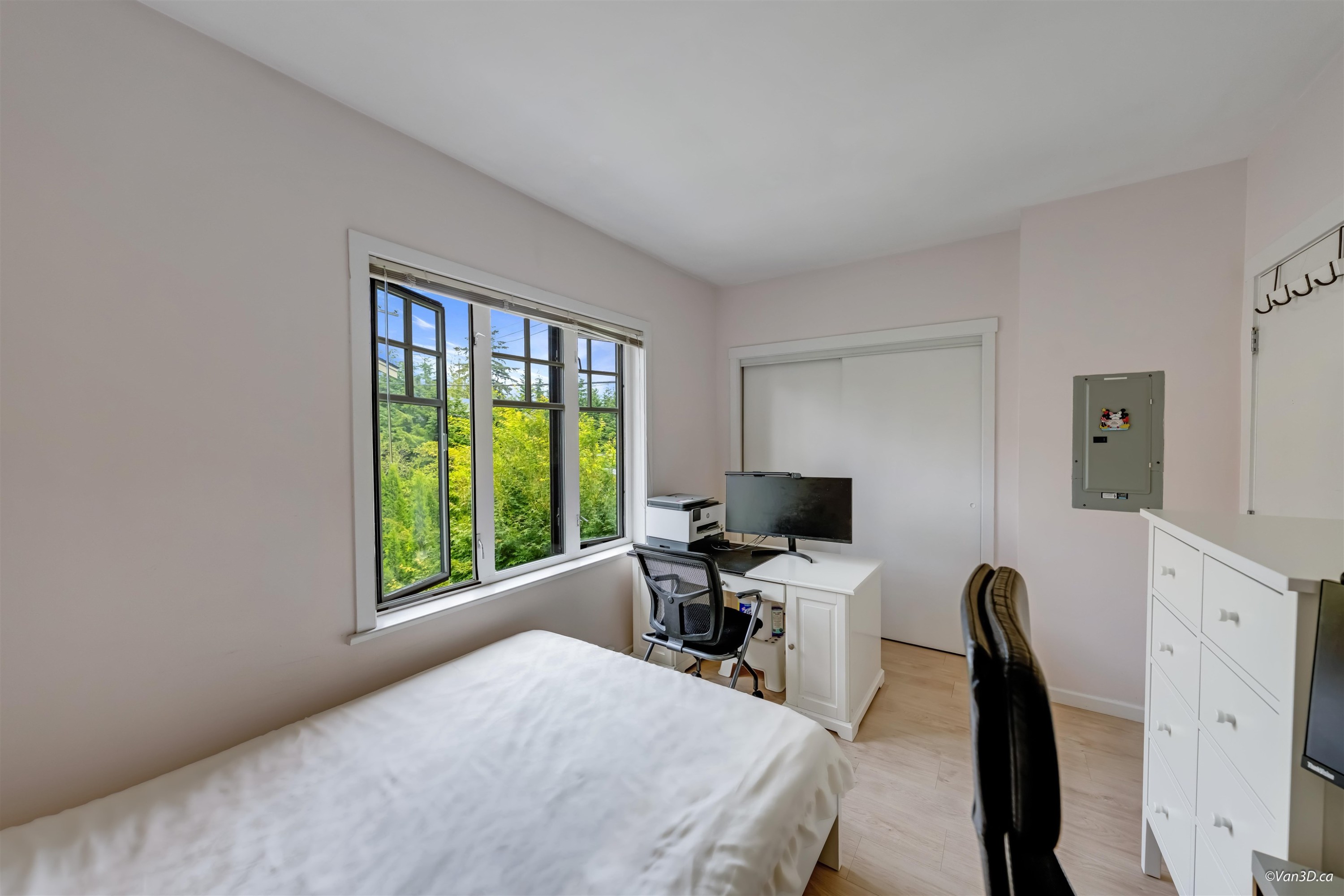 989 38Th Avenue W, Vancouver, BC