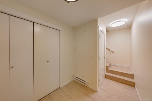 989 38Th Avenue W, Vancouver, BC 