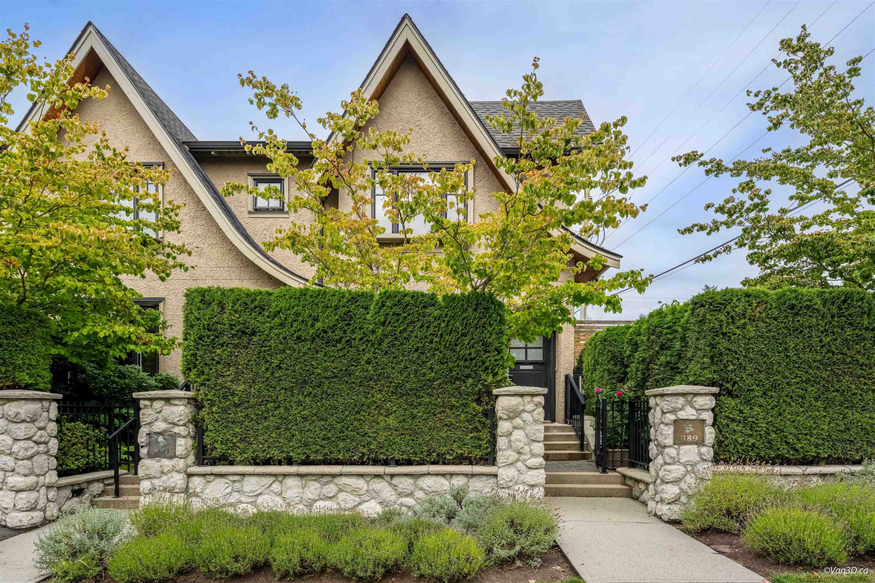 989 38Th Avenue W, Vancouver, BC