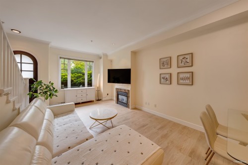 989 38Th Avenue W, Vancouver, BC 