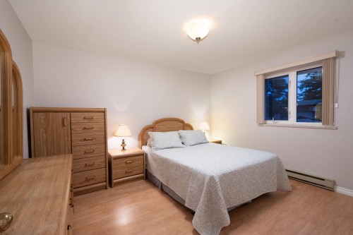 6440 Rosebery Avenue, West Vancouver, BC 