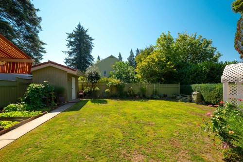 6440 Rosebery Avenue, West Vancouver, BC 