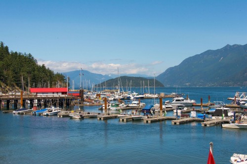 6440 Rosebery Avenue, West Vancouver, BC 