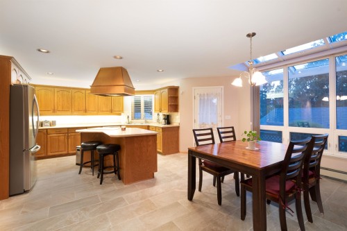 6440 Rosebery Avenue, West Vancouver, BC 