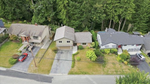 976 Corona Crescent, Coquitlam, BC 