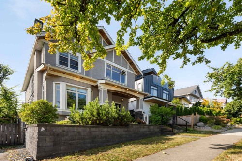 1382 17Th Avenue E, Vancouver, BC 