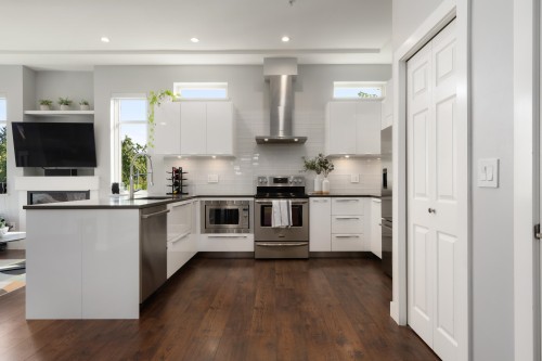 1382 17Th Avenue E, Vancouver, BC 