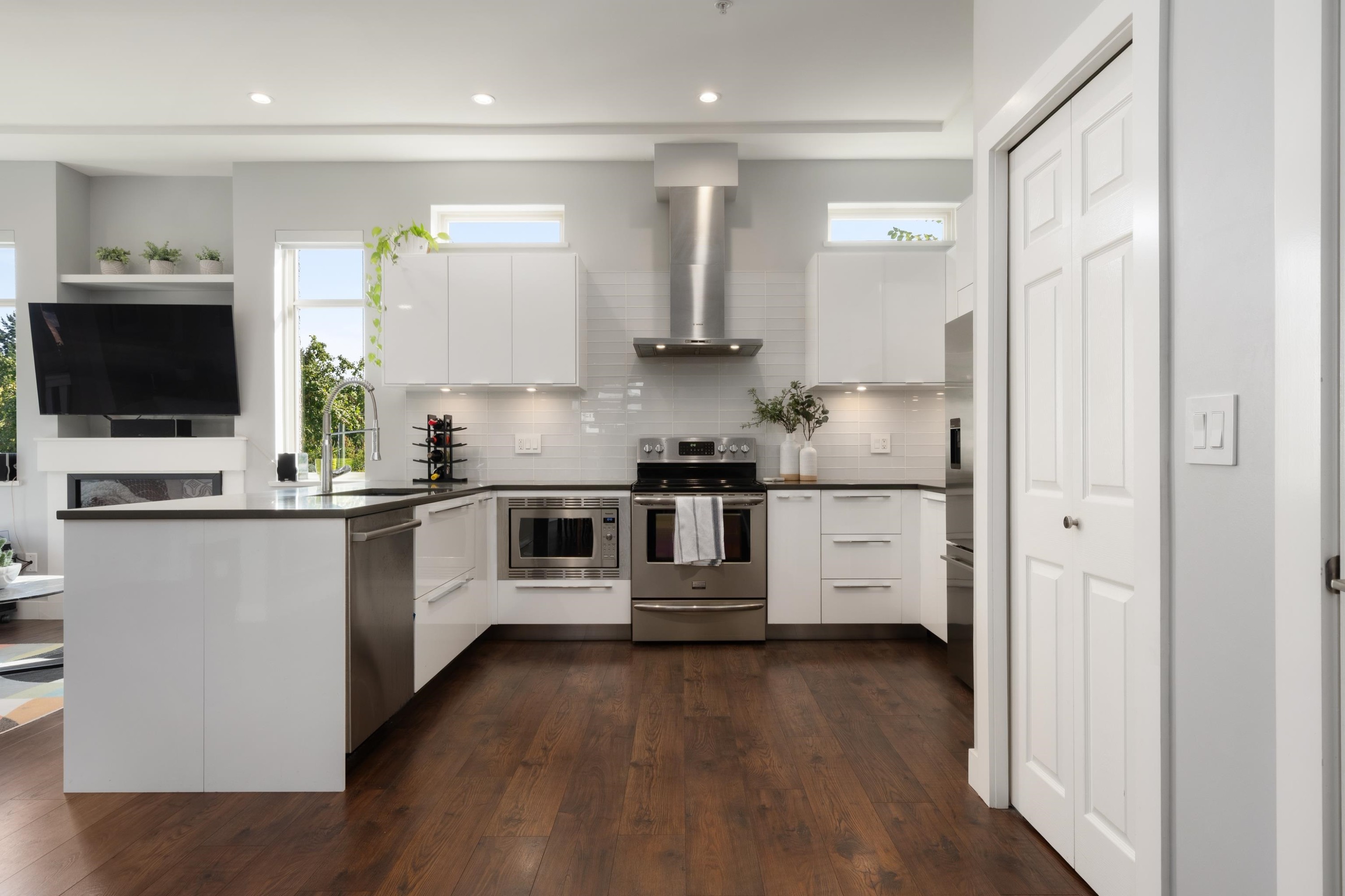 1382 17Th Avenue E, Vancouver, BC
