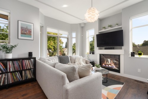 1382 17Th Avenue E, Vancouver, BC 