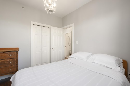1382 17Th Avenue E, Vancouver, BC 