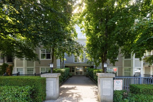 415-7038 21st Avenue  Burnaby, BC V5E 2Y9