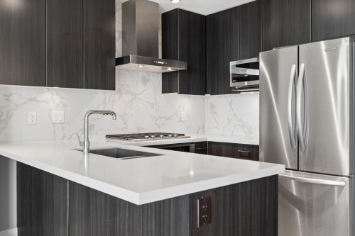 2806-4189 Halifax Street  Burnaby, BC V5C 0H9