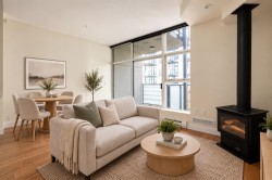 322-8988 Hudson Street Vancouver, BC V6P 6Z1
