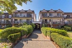 107-131 4th Street W North Vancouver, BC V7M 3C8