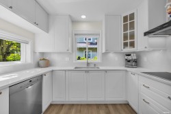5-1233 16th Street W North Vancouver, BC V7P 1R5