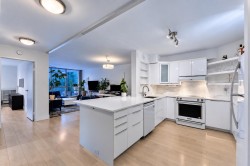 905-2024 Fullerton Avenue  North Vancouver, BC V7P 3G4