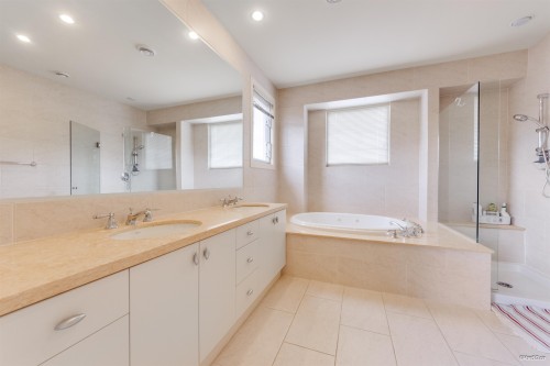 2266 20Th Avenue W, Vancouver, BC 