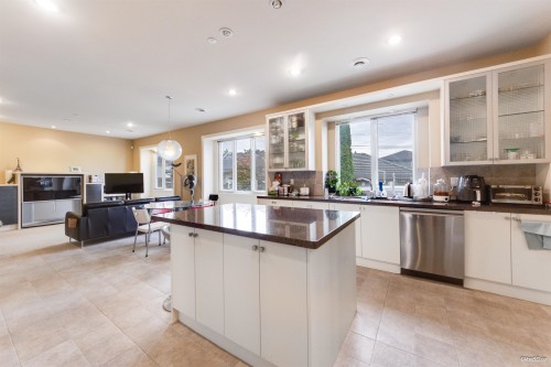 2266 20Th Avenue W, Vancouver, BC 