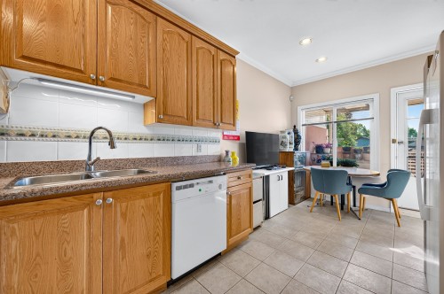 650 70Th Avenue W, Vancouver, BC 