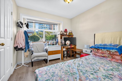 650 70Th Avenue W, Vancouver, BC 