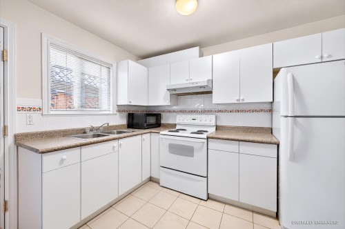 650 70Th Avenue W, Vancouver, BC 