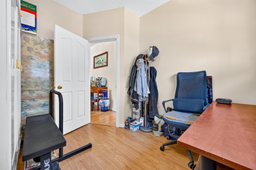 650 70Th Avenue W, Vancouver, BC 