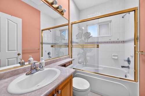 650 70Th Avenue W, Vancouver, BC 