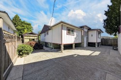 4116 Gilpin Crescent Burnaby, BC V5G 2K2