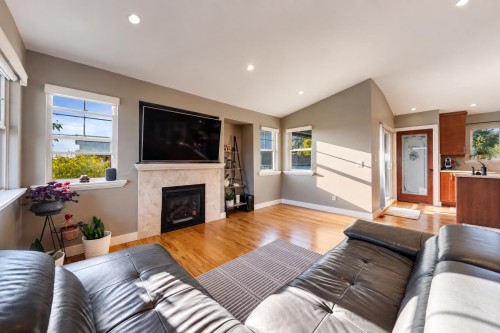 2245 Gale Avenue, Coquitlam, BC 