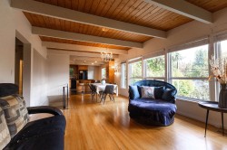 3063 Royal Avenue  North Vancouver, BC V7K 1Y6