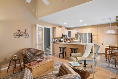 7561 Manitoba Street, Vancouver, BC 