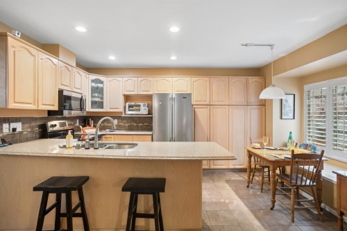 7561 Manitoba Street, Vancouver, BC 