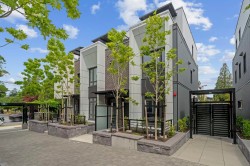 6292 Oak Street  Vancouver, BC V6M 2W4