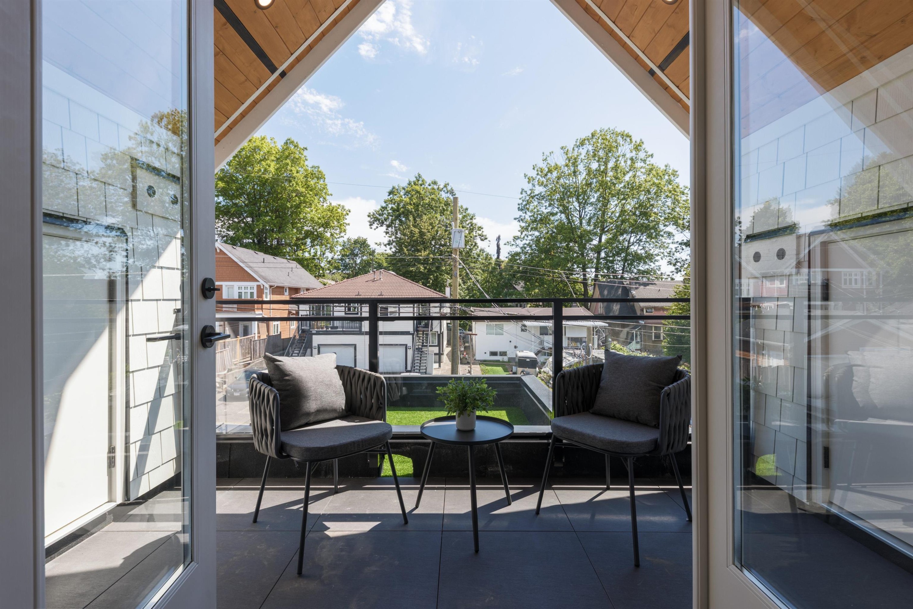2068 1St Avenue E, Vancouver, BC